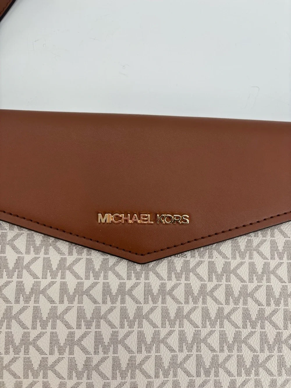 Michael Kors Maisie Leather Brown White Canvas GHW XL Envelope Clutch Wristlet - Picture 3 of 6